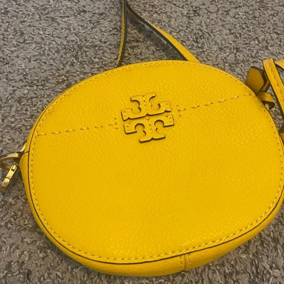 Tory Burch McGraw Round Leather Yellow Marigold Crossbody Purse Bag Tassels - Picture 2 of 9